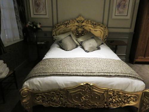 Imagen de la habitación del Hotel The Cardinals Hat. Foto 5