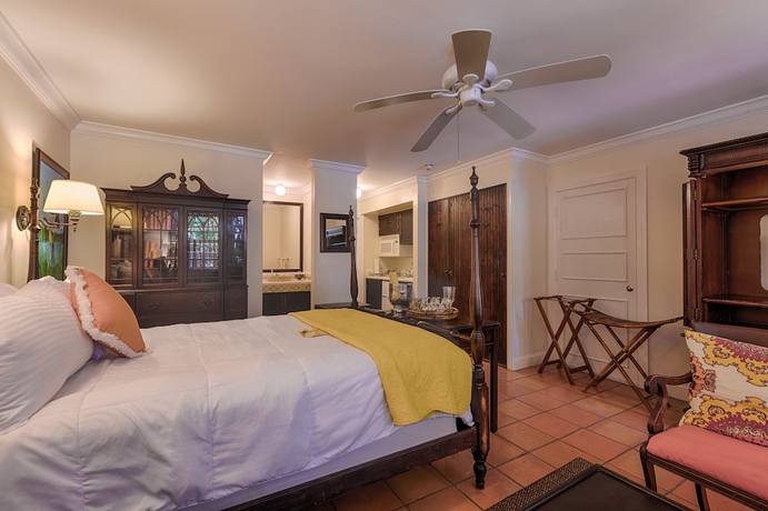 Imagen de la habitación del Hotel The Caribbean Court Boutique. Foto 10