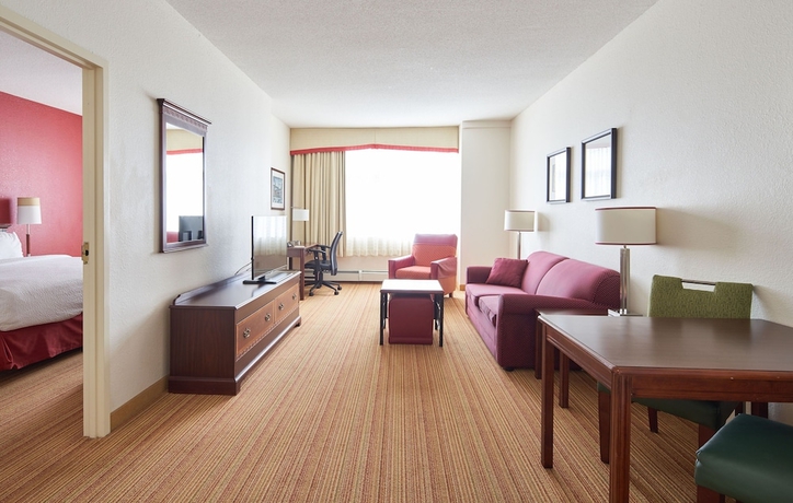 Imagen de la habitación del Hotel The Carleton Suite Hotel. Foto 5