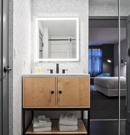 Imagen de la habitación del Hotel The Carleton Suite Hotel. Foto 9