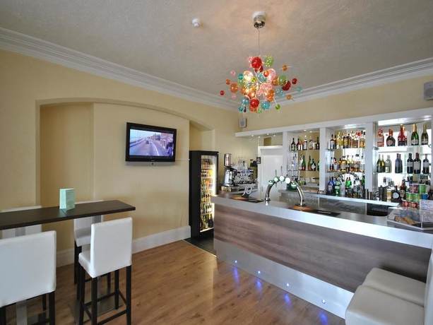 Imagen del bar/restaurante del Hotel The Carlton, Lytham St Annes. Foto 4
