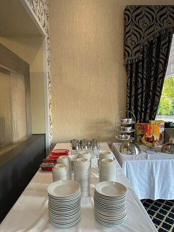 Imagen general del Hotel The Carlton Park. Foto 10