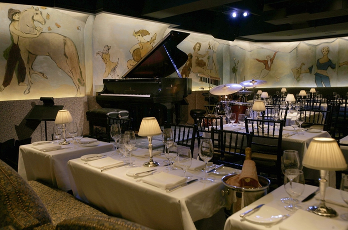 Imagen del bar/restaurante del Hotel The Carlyle, A Rosewood. Foto 3