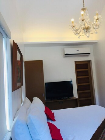 Imagen de la habitación del Hotel The Carmelence Lodge. Foto 9