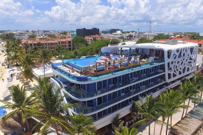 Imagen general del Hotel The Carmen - Ocean Front. Foto 2