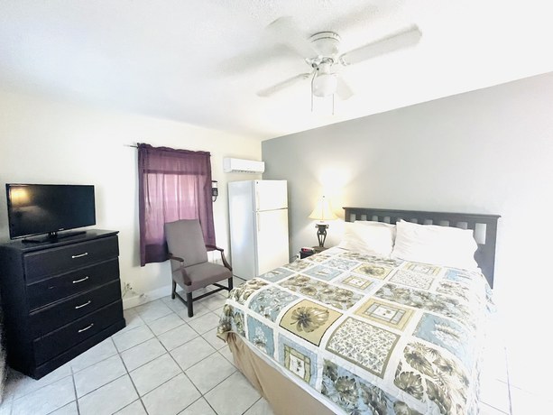 Imagen de la habitación del Hotel The Caroline. Foto 5