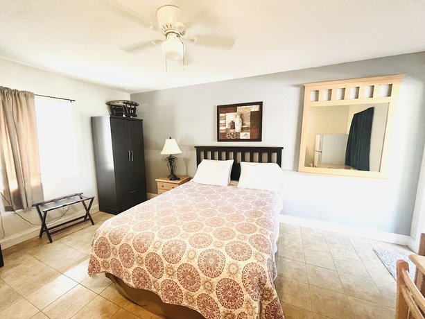 Imagen de la habitación del Hotel The Caroline. Foto 8