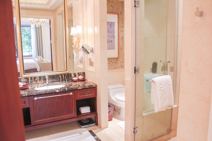 Imagen de la habitación del Hotel The Carp Islet Resort. Foto 9