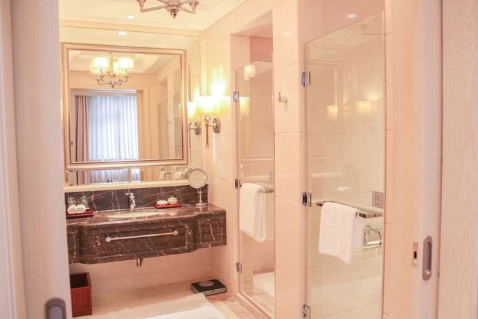 Imagen de la habitación del Hotel The Carp Islet Resort. Foto 14