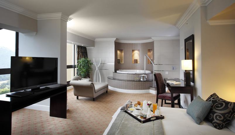 Imagen de la habitación del Hotel The Cascades At Sun City Resort. Foto 14