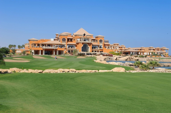 Imagen de los exteriores del Hotel The Cascades Golf Resort, Spa & Thalasso. Foto 9