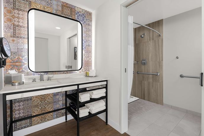 Imagen de la habitación del Hotel The Cassara Carlsbad, Tapestry Collection By Hilton. Foto 7