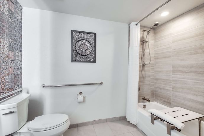 Imagen de la habitación del Hotel The Cassara Carlsbad, Tapestry Collection By Hilton. Foto 12