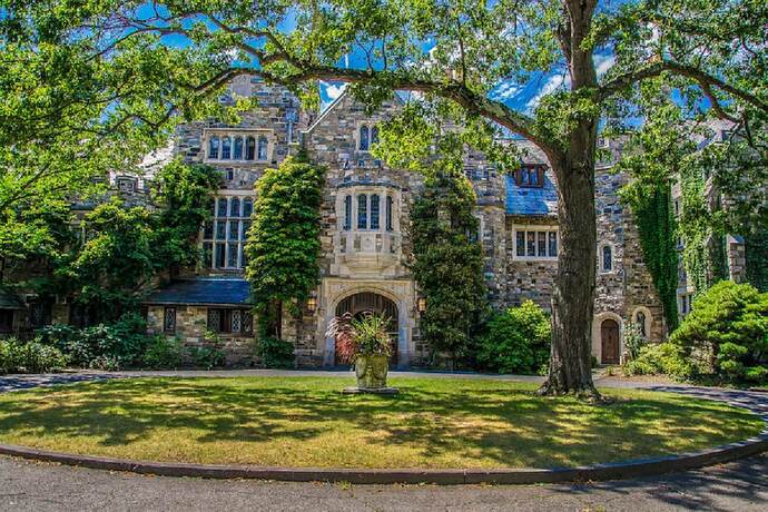 Imagen general del Hotel The Castle at Skylands Manor. Foto 1