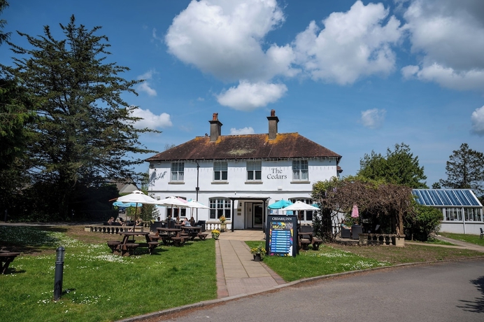 Imagen general del Hotel The Cedars Inn by Greene King Inns. Foto 1