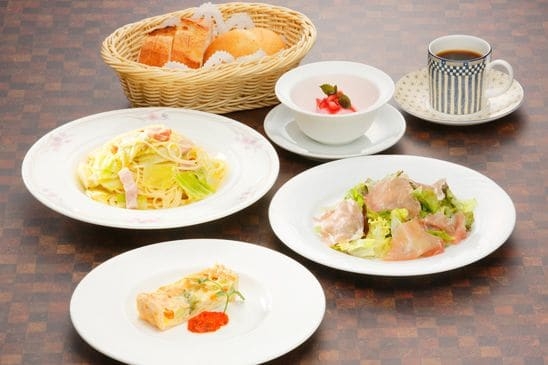 Imagen del bar/restaurante del Hotel The Celecton Fukushima. Foto 12