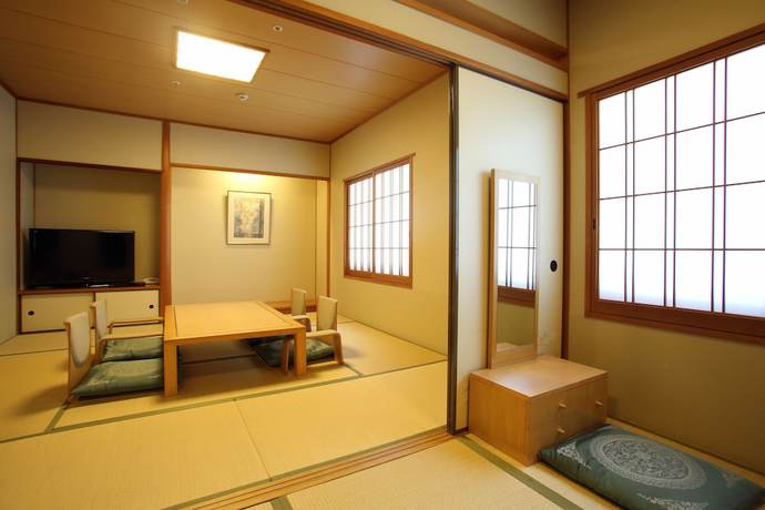 Imagen de la habitación del Hotel The Celecton Premier Kobe Sanda. Foto 18