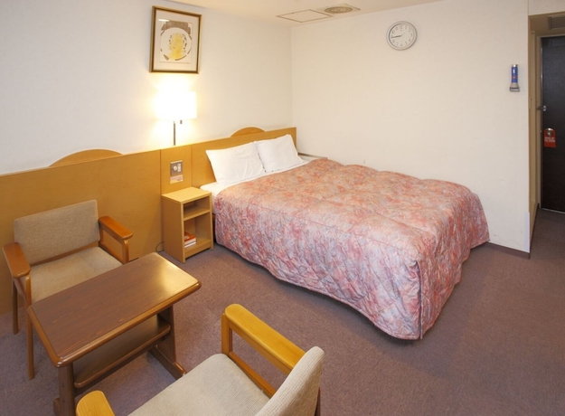 Imagen de la habitación del Hotel The Celecton Takamatsu. Foto 9
