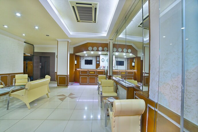Imagen de los interiores del Hotel The Center. Foto 35