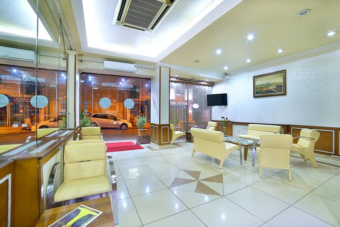 Imagen de los interiores del Hotel The Center. Foto 36