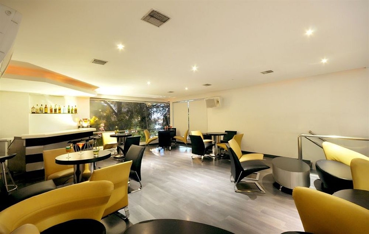 Imagen de los interiores del Hotel The Central Court. Foto 12