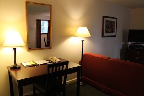 Imagen de la habitación del Hotel The Central Downtown Inn and Suites. Foto 3