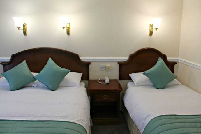 Imagen de la habitación del Hotel The Central Hotel Donegal. Foto 3