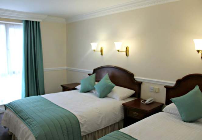 Imagen de la habitación del Hotel The Central Hotel Donegal. Foto 5