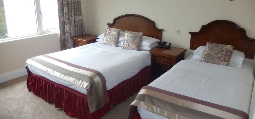 Imagen de la habitación del Hotel The Central Hotel Donegal. Foto 14