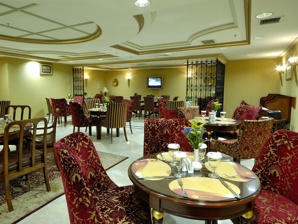 Imagen del bar/restaurante del Hotel The Central Palace Taksim. Foto 6