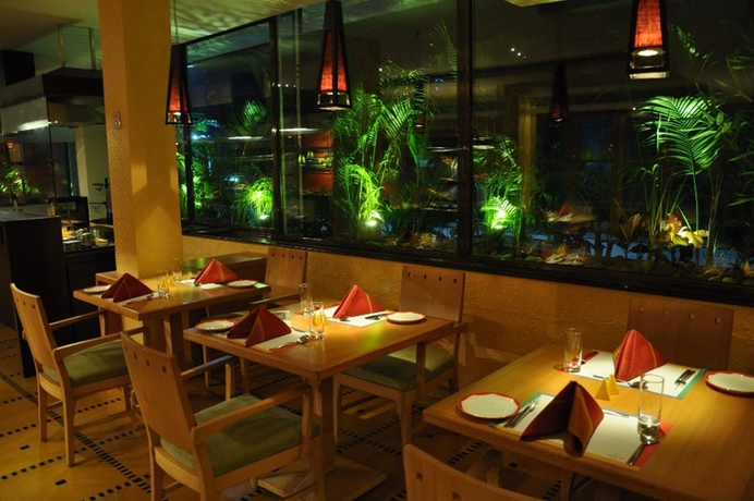 Imagen del bar/restaurante del Hotel The Central Park. Foto 2