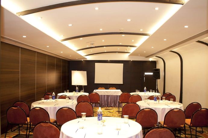 Imagen de los interiores del Hotel The Central Park. Foto 13