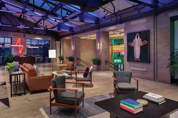 Imagen de los interiores del Hotel The Central Station Memphis, Curio Collection By Hilton. Foto 16