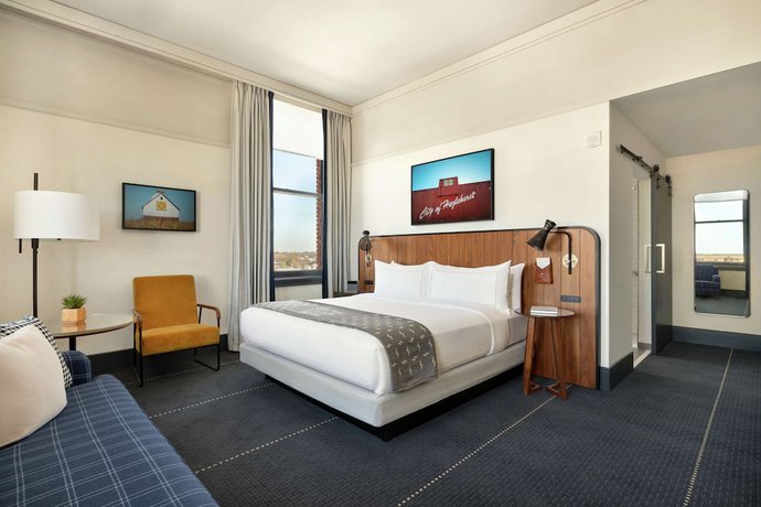 Imagen de la habitación del Hotel The Central Station Memphis, Curio Collection By Hilton. Foto 5