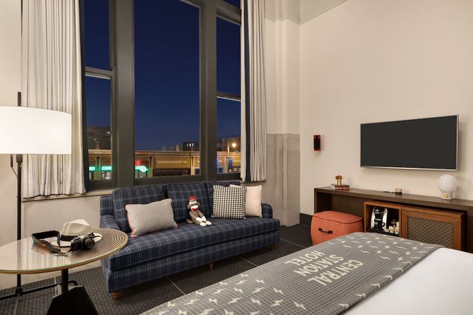 Imagen de la habitación del Hotel The Central Station Memphis, Curio Collection By Hilton. Foto 9
