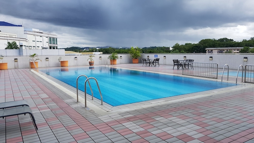 Imagen de la piscina del Hotel The Centrepoint, BANDAR SERI BEGAWAN. Foto 18