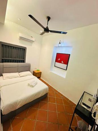 Imagen de la habitación del Hotel The Century Aigoh. Foto 15