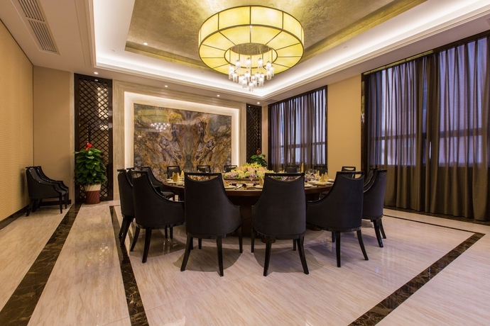 Imagen del bar/restaurante del Hotel The Century Hongteng Hotel. Foto 2