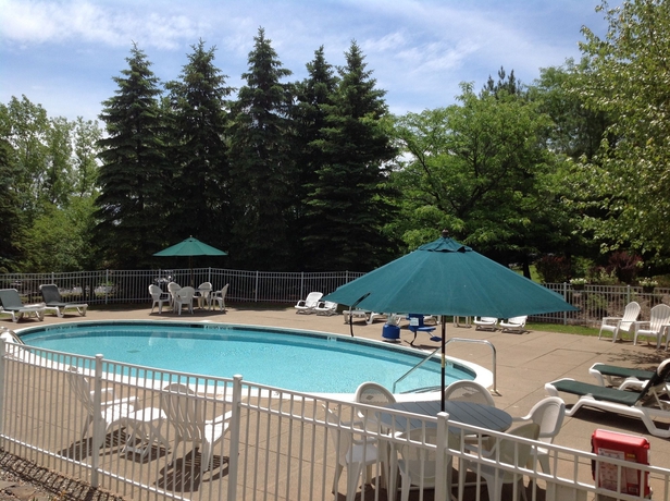 Imagen de la piscina del Hotel The Century House an Ascend Hotel Collection Member. Foto 14