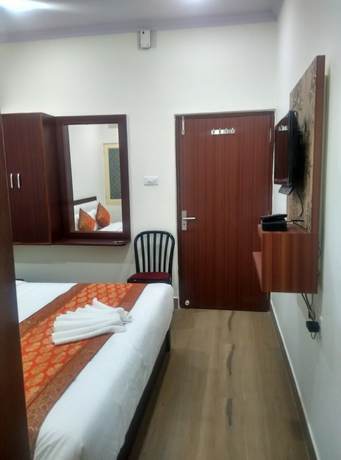 Imagen de la habitación del Hotel The Century Plaza. Foto 14