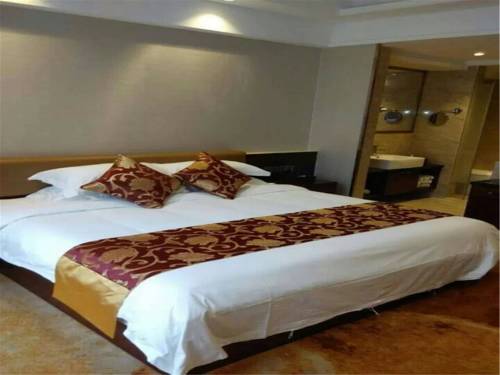 Imagen de la habitación del Hotel The Century, Zhongshan. Foto 1