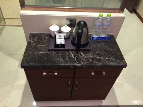 Imagen de la habitación del Hotel The Century, Zhongshan. Foto 6
