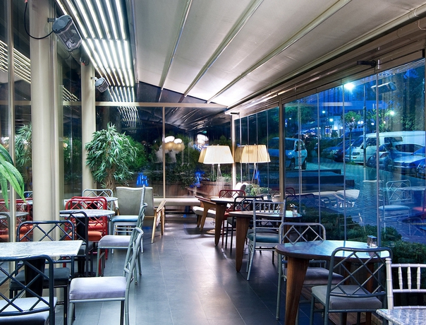 Imagen del bar/restaurante del Hotel The Cettia Istanbul. Foto 4