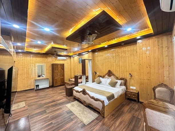 Imagen de la habitación del Hotel The Chail Pine Orchard Resort. Foto 10