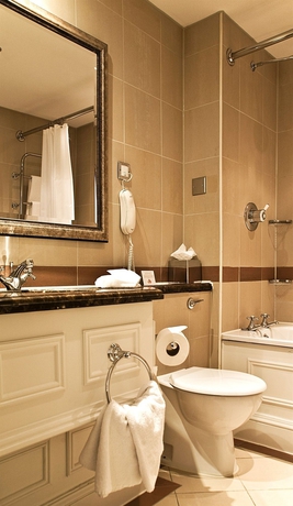 Imagen de la habitación del Hotel The Chamberlain. Foto 2