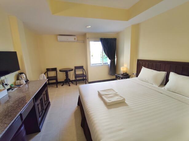 Imagen de la habitación del Hotel The Chanthong Pattaya. Foto 18