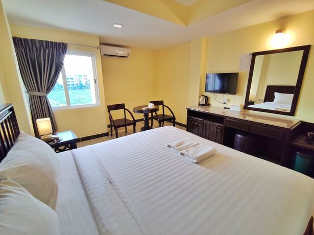 Imagen de la habitación del Hotel The Chanthong Pattaya. Foto 19