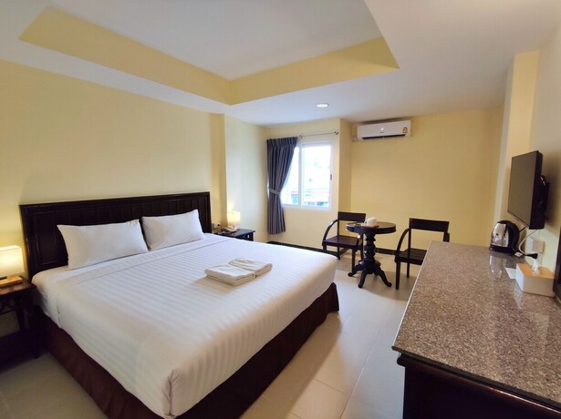 Imagen de la habitación del Hotel The Chanthong Pattaya. Foto 23