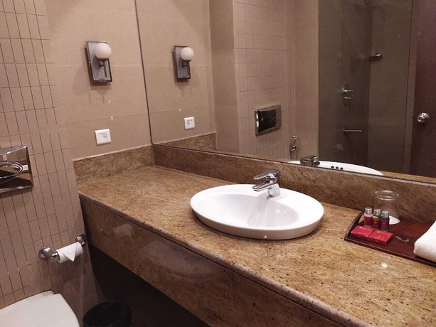 Imagen de la habitación del Hotel The Chariot Resort and Spa. Foto 5