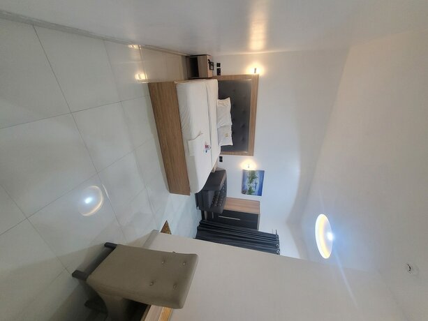 Imagen general del Hotel The Charis and Suites. Foto 4